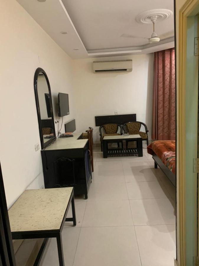 Hotel Raman'S Jagādhri 外观 照片